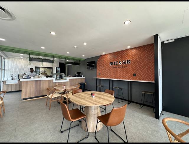 120M² CO-WORKING SPACE TO LET IN DIE HOEWES